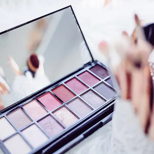 Le front du visage : routines expertes pour lisser les rides sans figer l’expression