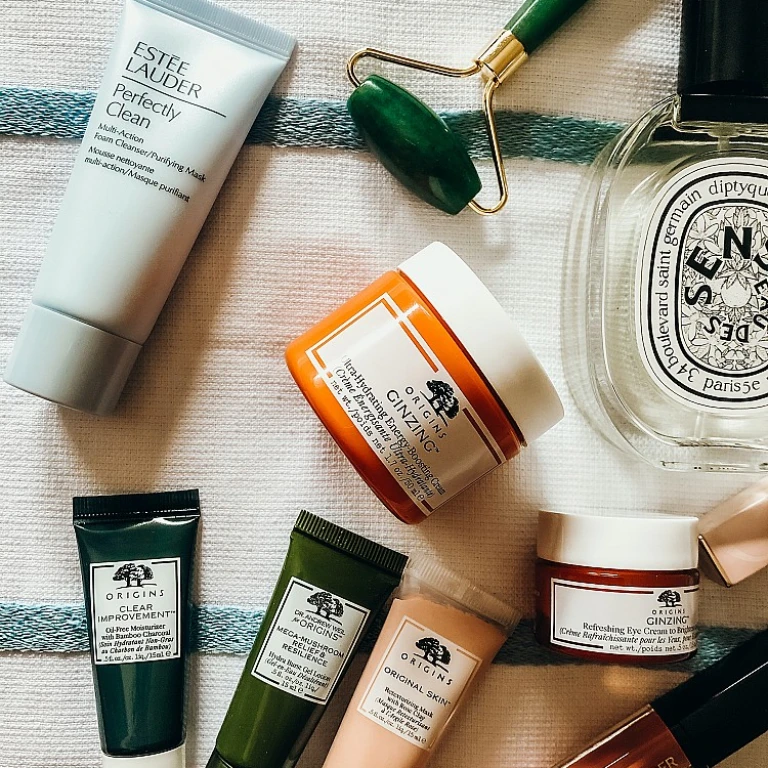 L'huile essentielle d'hélichryse pour un visage éclatant