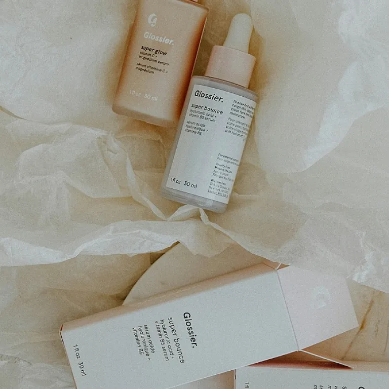 Photos de blépharoplastie ratée : comprendre les risques avant l’opération des paupières