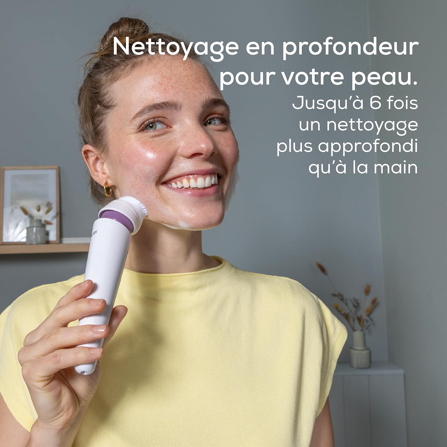 FC 95 brosse nettoyante visage électrique, nettoyage profond des pores, brosse visage avec 4 embouts, adaptée à tous les types de peau, étanche, rechargeable Blanc-pink
